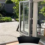 Σπίτι διακοπών Newly Renovated Summer House 40 M From The Water *