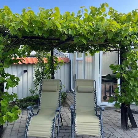 Newly Renovated Summer House 40 M From The Water Tatil Evi *